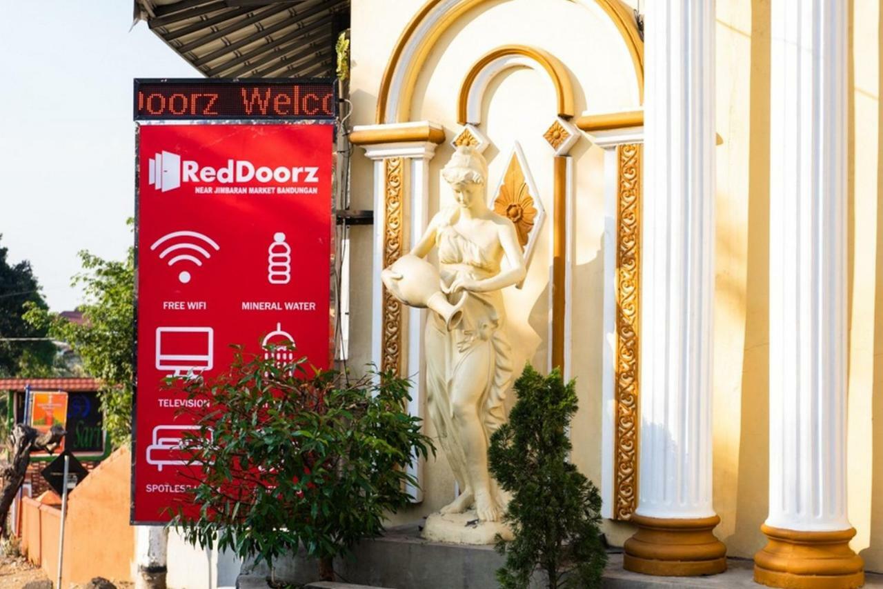 Reddoorz Near Jimbaran Market Bandungan Hotel Semarang Exterior photo